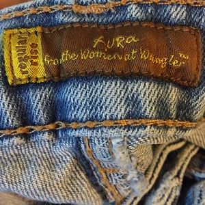 Dope Mom Jeans Aura by Wrangler 8 regular